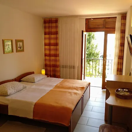Haus Anne krevet i doručak