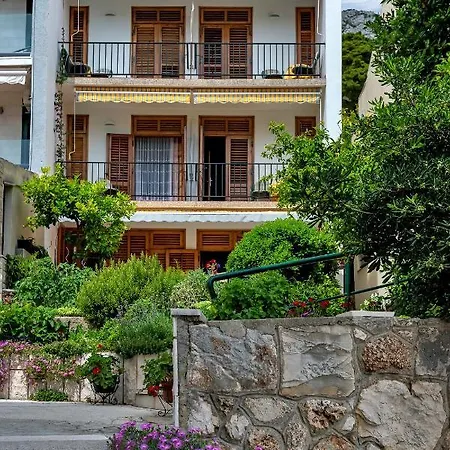 Haus Anne Bed & Breakfast