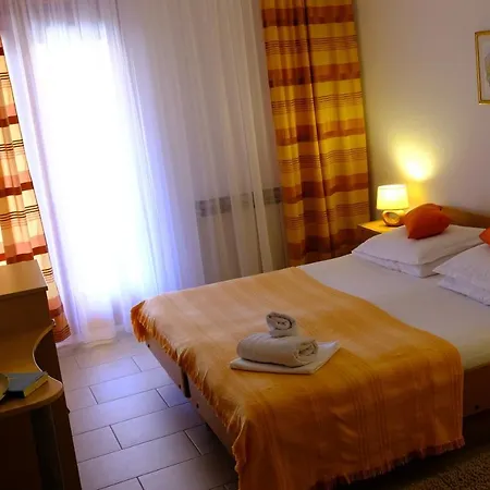 Haus Anne Bed & Breakfast Brela